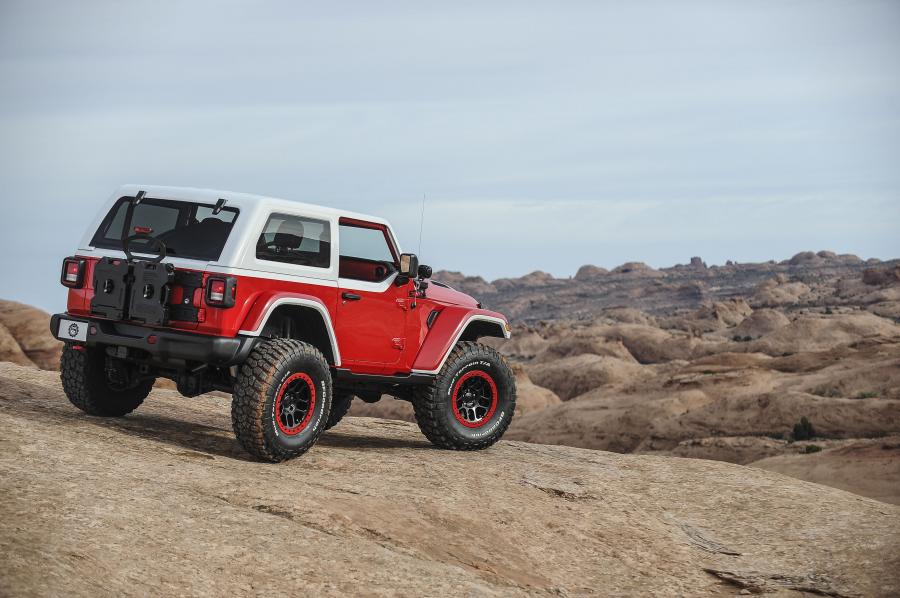  Jeep Jeepster (JL) 2018 года  (фото 17 из 40)